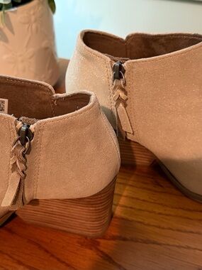 Toms Silver-Gray Suede Wedge Heeled Ankle Booties 7.5